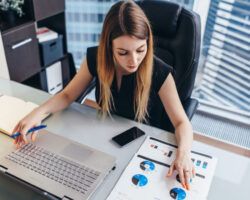 woman-advancing-her-career-laptop