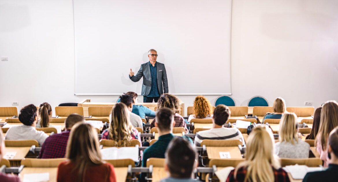 Five Skills You Need to Become a Lecturer in Higher Education