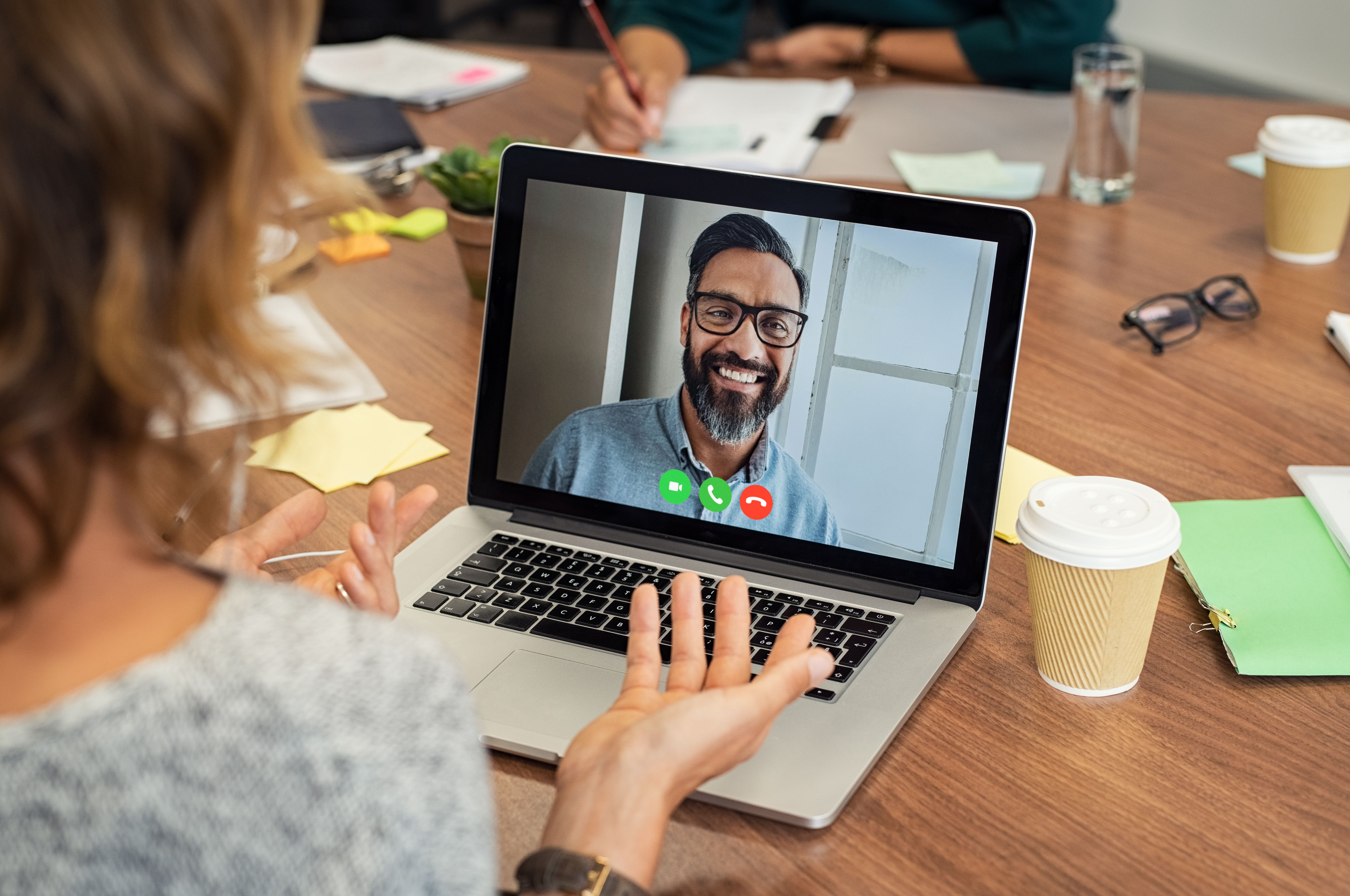 Video call group. Video call group. Chat video calls. Фото для скайпа. Wechat скрины.