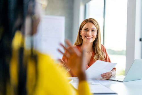 Interviewee asks questions to ask the interviewer